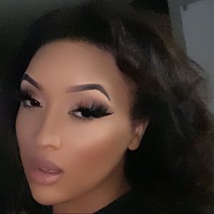 Meet your Posher, Ariana